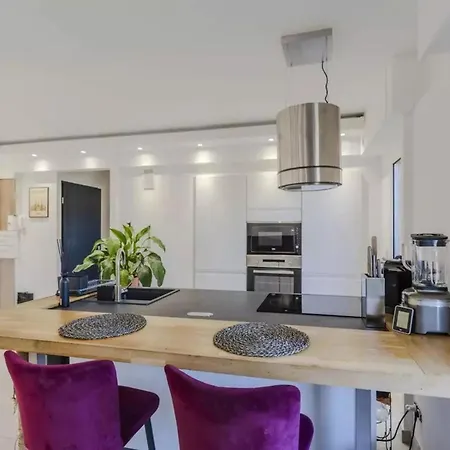 Apartment Calme T2 Le Cannet, Parking, Terrasse Et Climatisation *